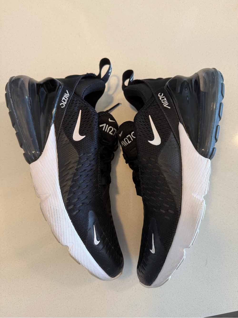 Nike Black White Air Max 270 Athletic Sneakers